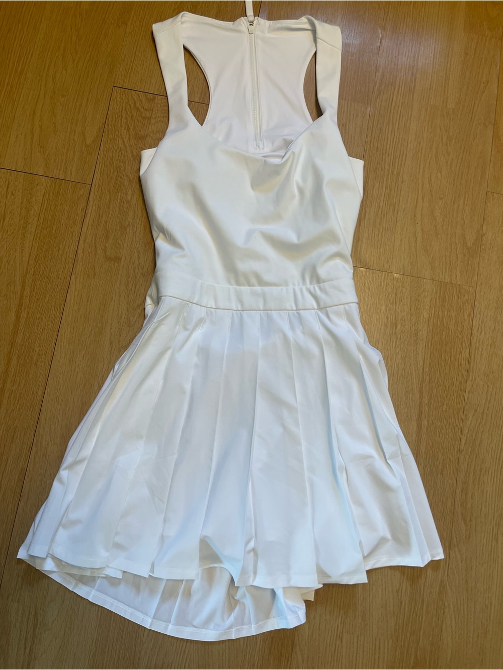 Vuori White Pleated tennis Racerback Dress med new